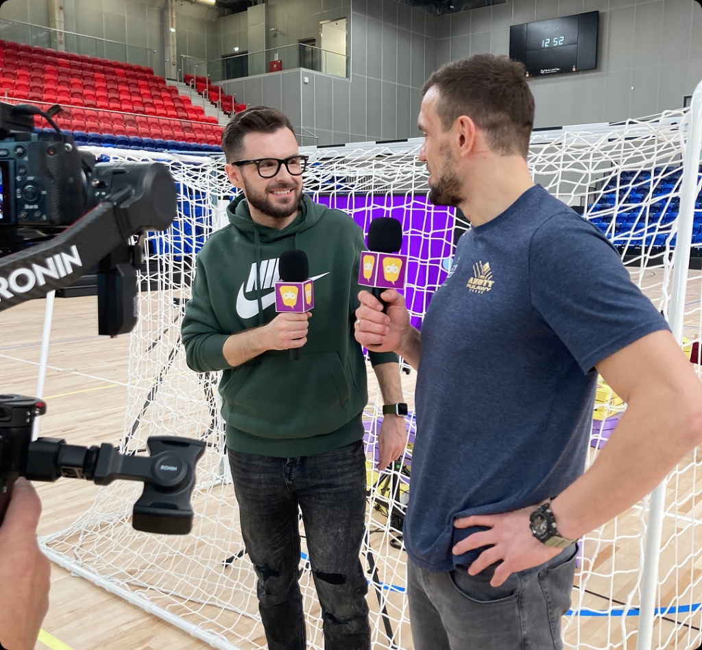 Michał Trantau wywiad w hali sportowej